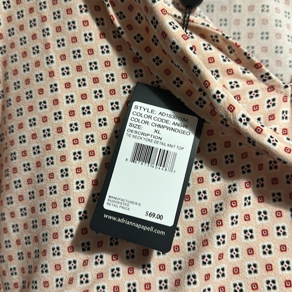 New blouse - Picture 2 of 3